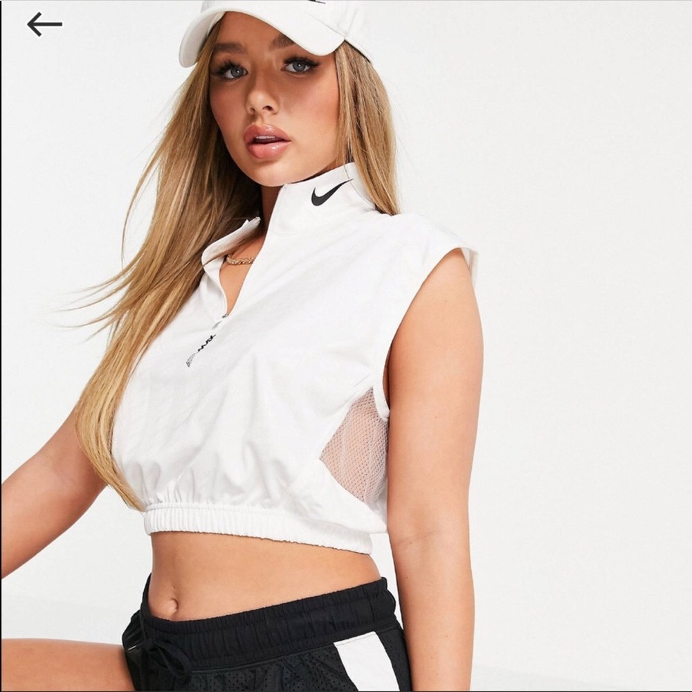 Nike Crop Top